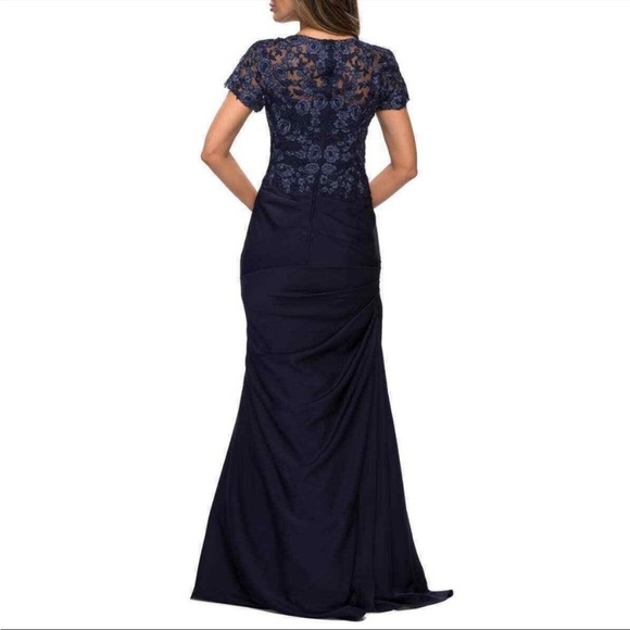 🔥NEW La Femme Applique V Neck Trumpet Dress navy size 10 - Picture 2 of 8